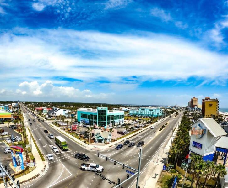 Budget Friendly Condo Perfect For A Romantic Getaway Within Walking Distance To The Beach! غولف شورز المظهر الخارجي الصورة